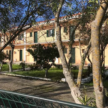 Affittacamere In Studio - Banos 1 Studio And Swimming Pool Roda (Corfu)