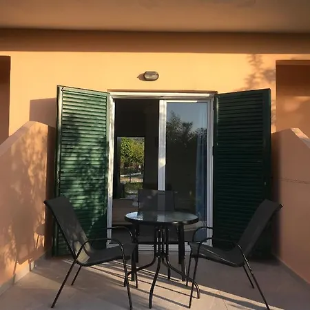In Studio - Banos 1 Studio And Swimming Pool Affittacamere Roda (Corfu)
